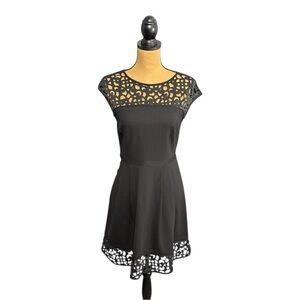 Lauren Ralph Lauren Black Laser Cut Fit And Flare Dress Petite 8 Classic LBD